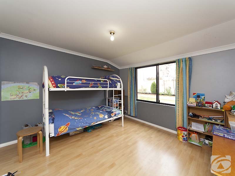 31 Prince Regent Boulevard, Gosnells WA 6110