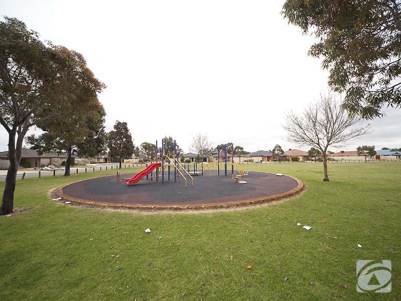 31 Prince Regent Boulevard, Gosnells WA 6110