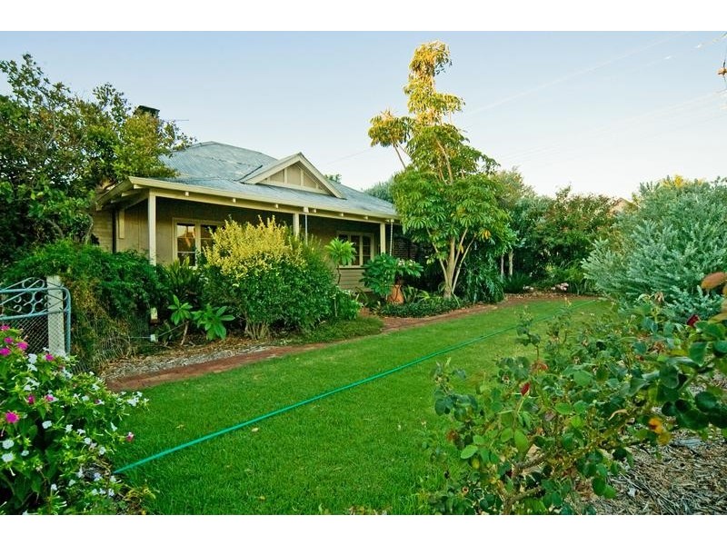 9 Forrest Road, Armadale WA 6112