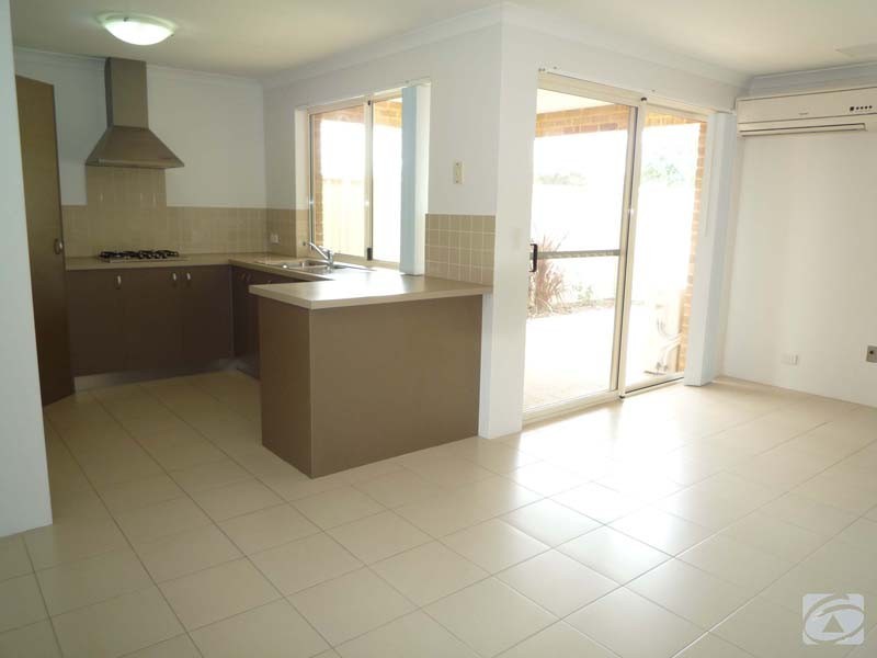 3/7 Bray Street, Kelmscott WA 6111