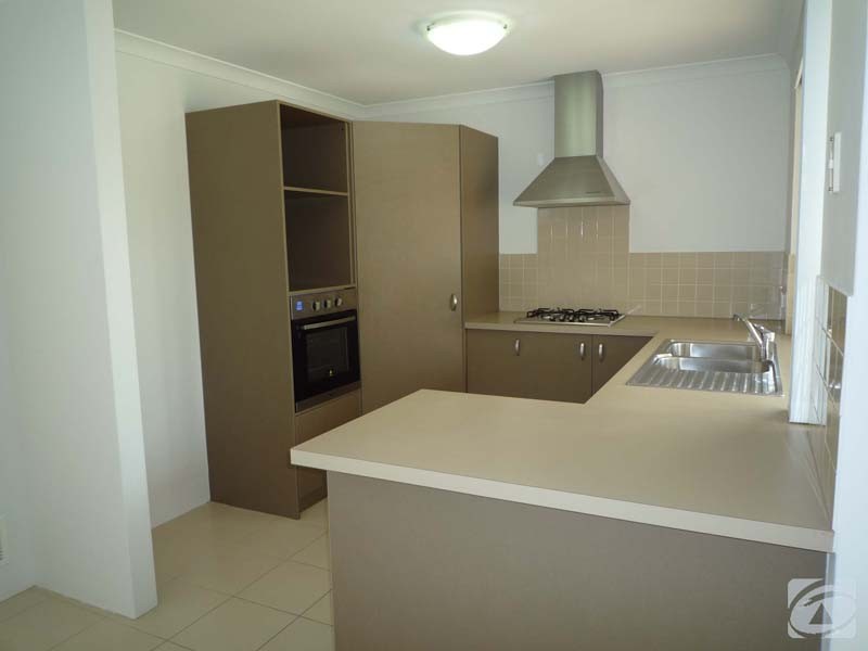 3/7 Bray Street, Kelmscott WA 6111