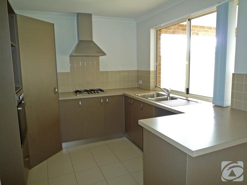 3/7 Bray Street, Kelmscott WA 6111