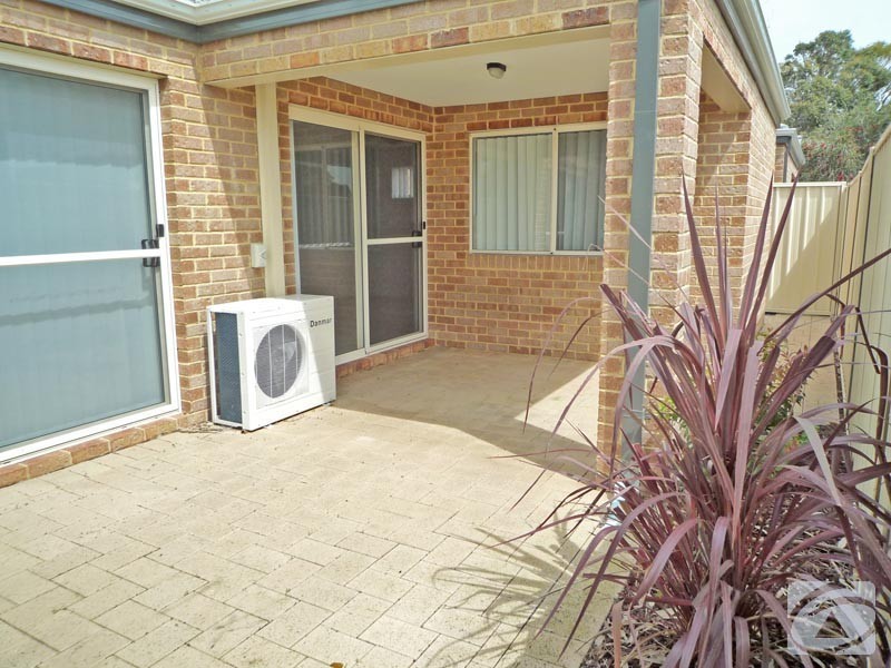 3/7 Bray Street, Kelmscott WA 6111