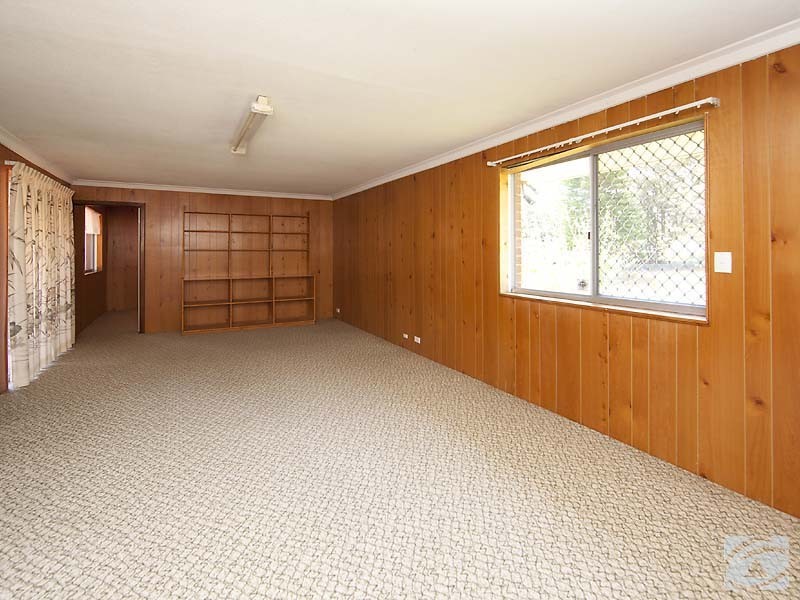 4 Arnott Street, Kelmscott WA 6111