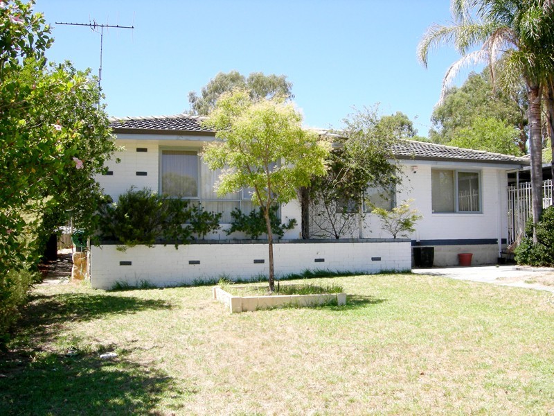 70 Schruth Street, Kelmscott WA 6111