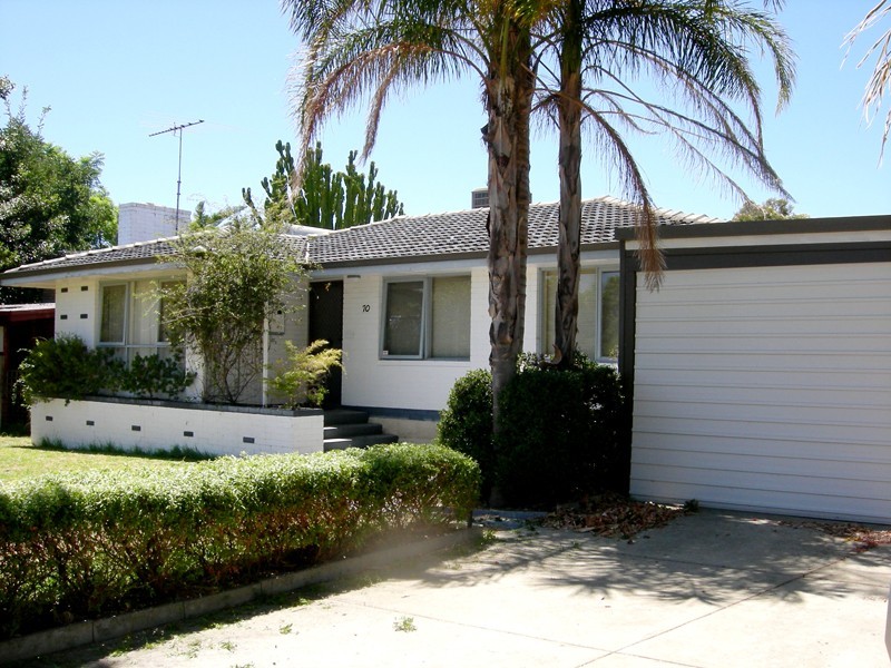 70 Schruth Street, Kelmscott WA 6111