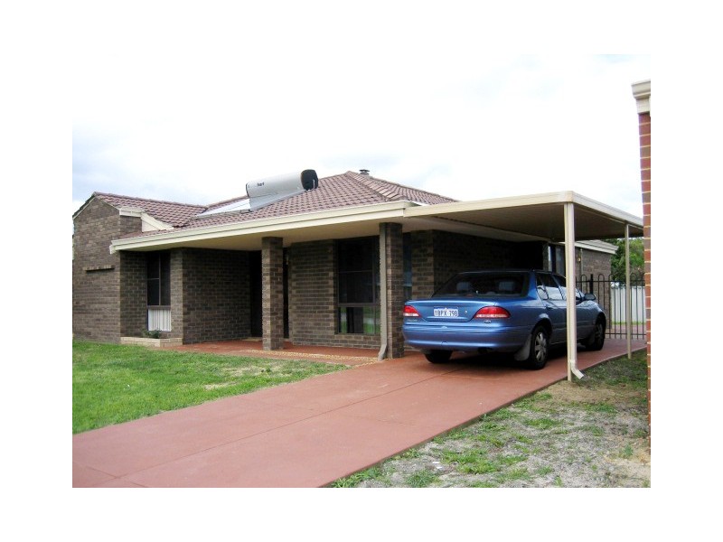 6 Karoonda Street, Armadale WA 6112