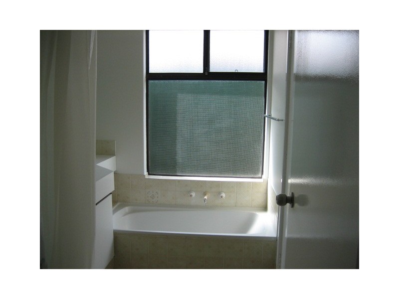 6 Karoonda Street, Armadale WA 6112