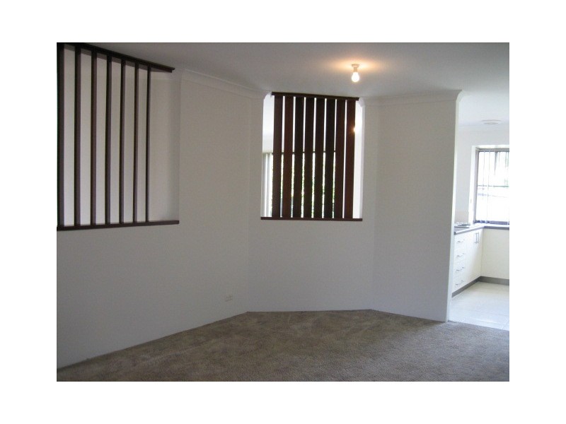 6 Karoonda Street, Armadale WA 6112