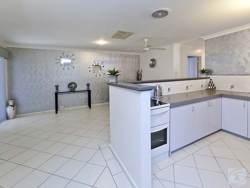 30 Gaskin Road, Kenwick WA 6107