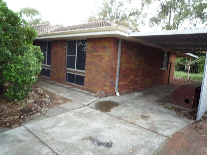 16 Cobham Way, Camillo WA 6111