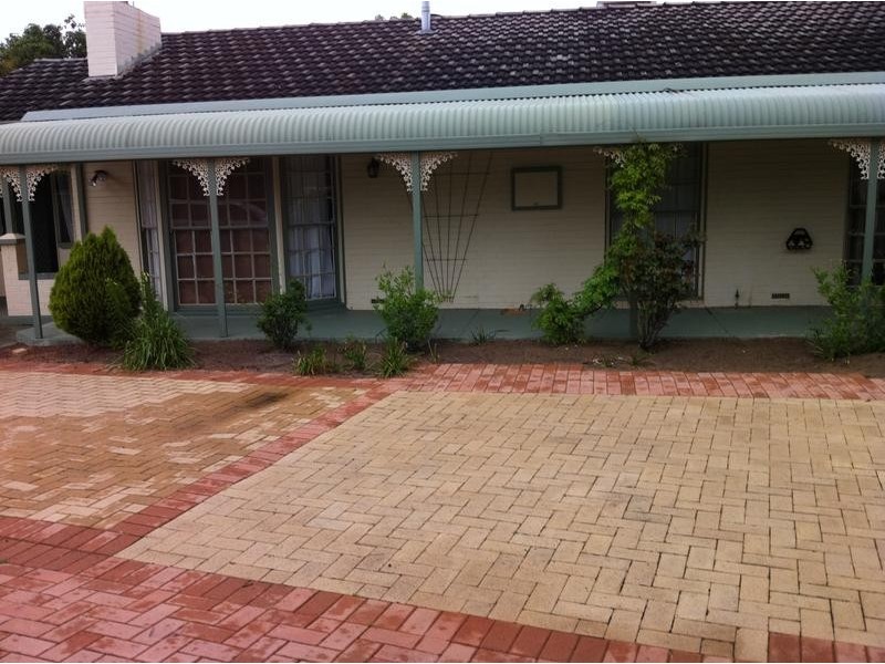 2/189 Schruth Street, Armadale WA 6112