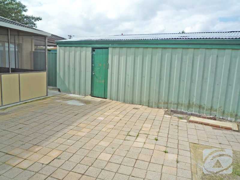 4 Lindy Way, Camillo WA 6111