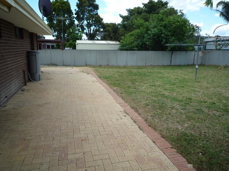 25 Tollington Park Road, Kelmscott WA 6111