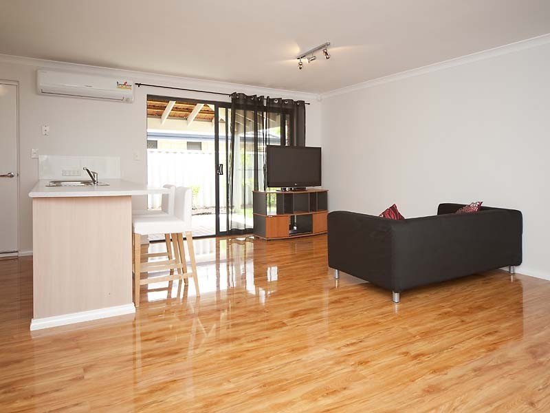 11 Morolo Street, Seville Grove WA 6112