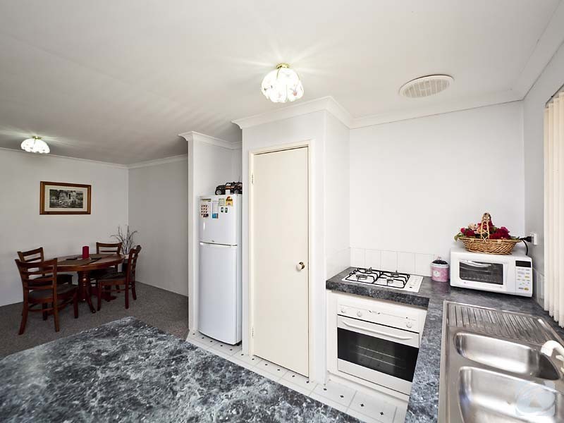 2/66 Evelyn Street, Gosnells WA 6110