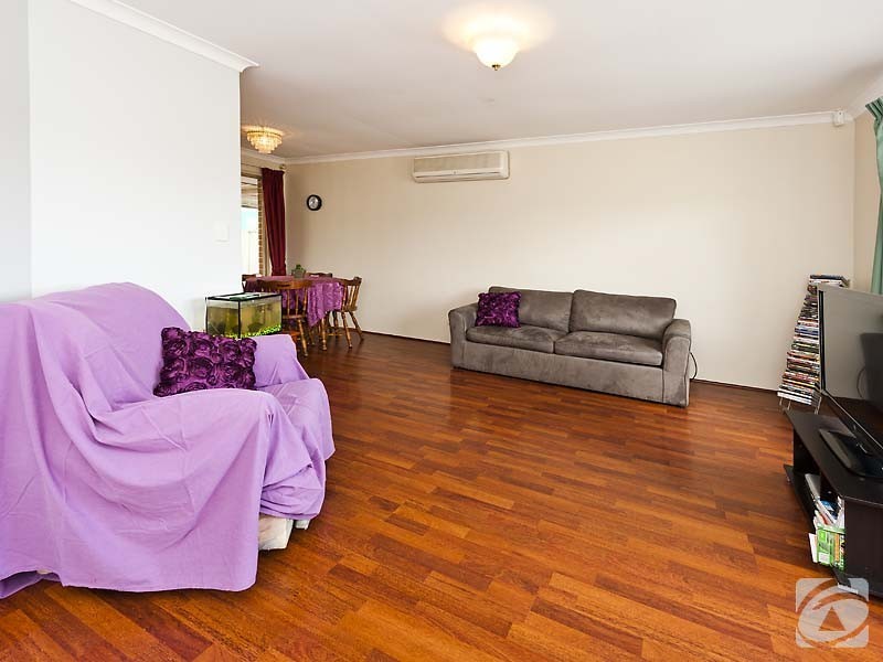 174 Seville Drive, Seville Grove WA 6112