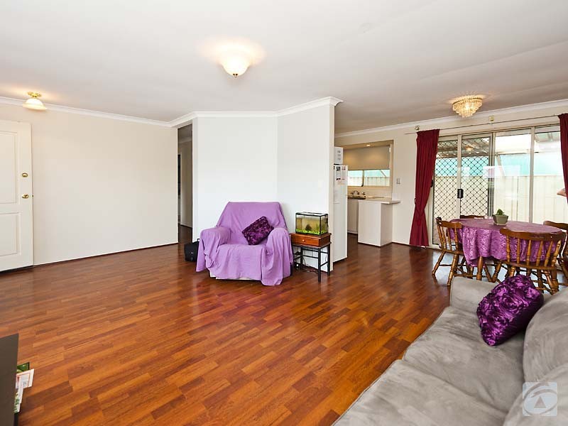 174 Seville Drive, Seville Grove WA 6112