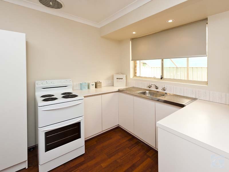 174 Seville Drive, Seville Grove WA 6112