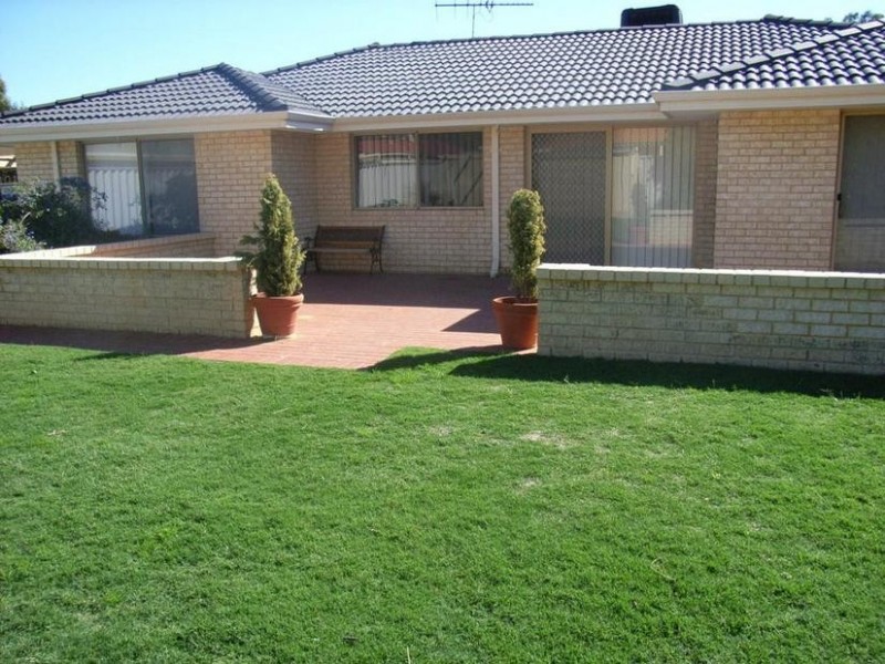 5 Skua Grove, Seville Grove WA 6112