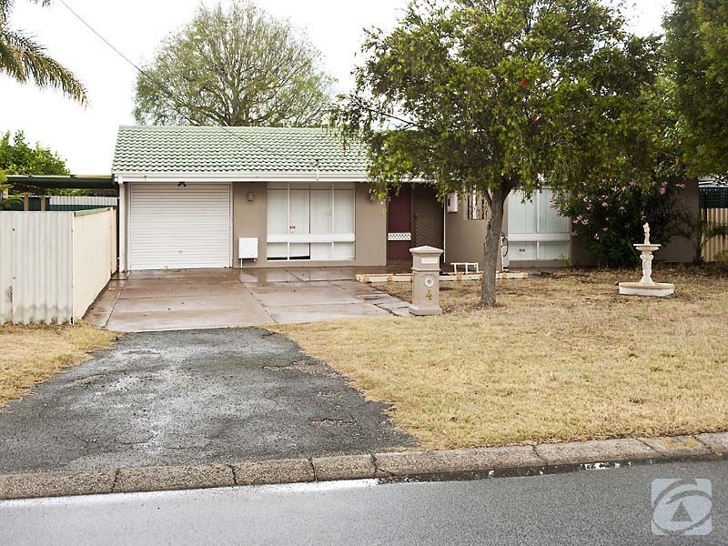 4 Mimosa Court, Kelmscott WA 6111