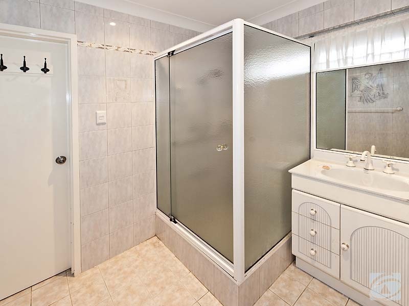 4 Mimosa Court, Kelmscott WA 6111