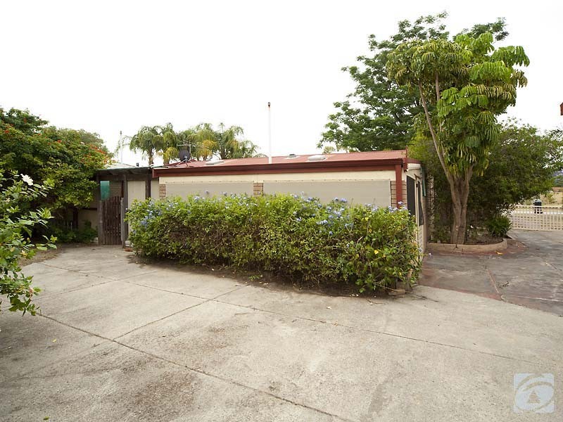 65 Amanda Drive, Camillo WA 6111