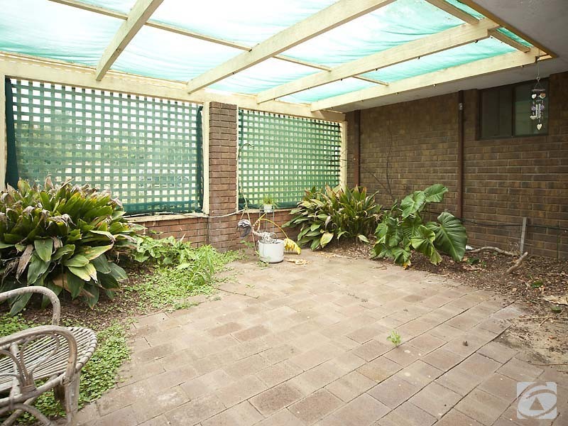 4 Logpine Crescent, Camillo WA 6111