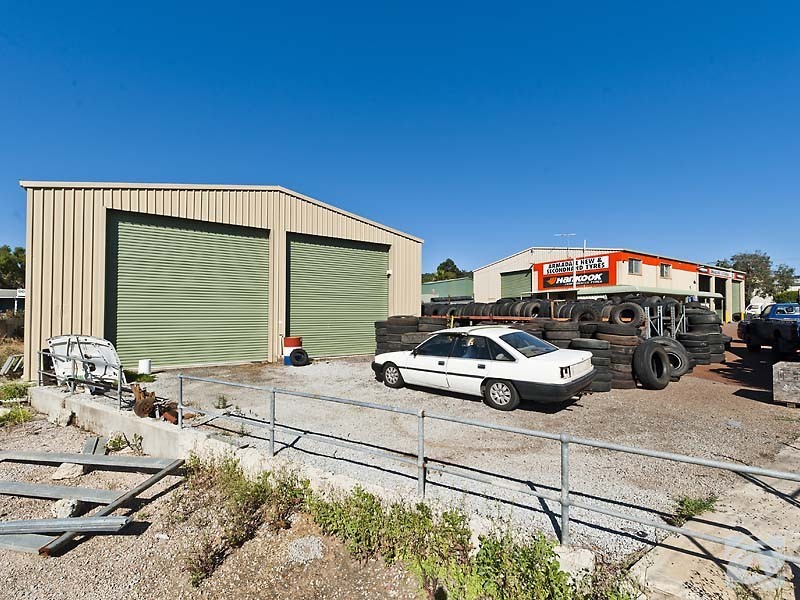 7 Eliot Road, Armadale WA 6112