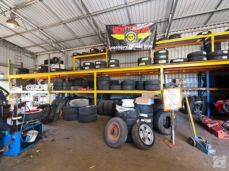 7 Eliot Road, Armadale WA 6112