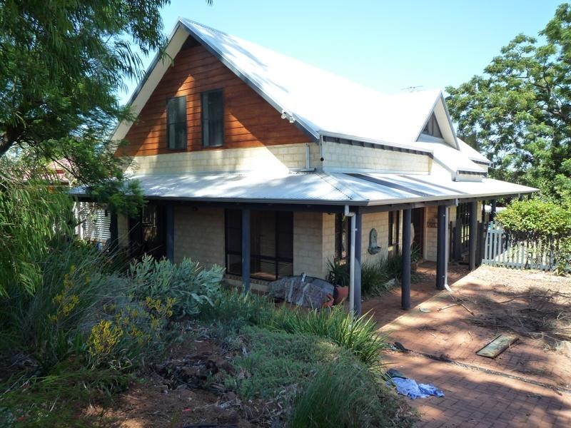 7 Dyer Street, Kelmscott WA 6111