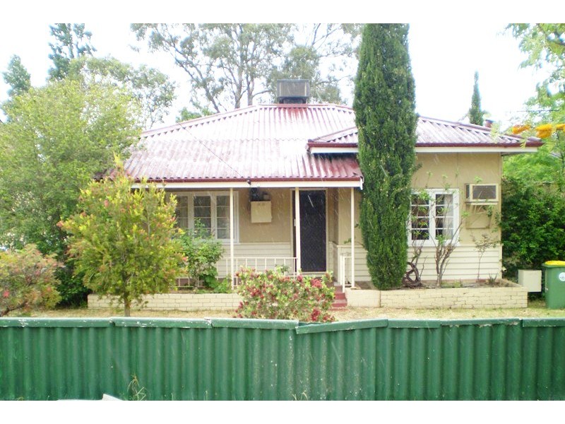 5 Wungong Road, Armadale WA 6112