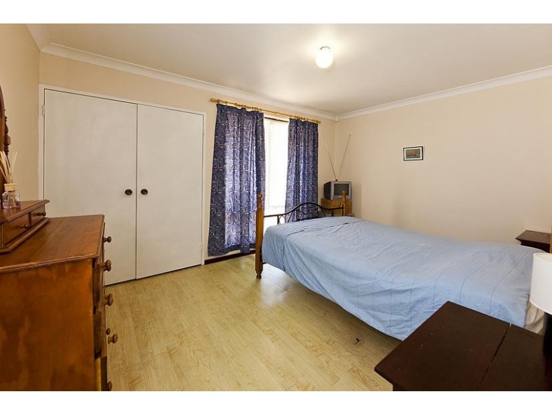 1 Ainsley Court, Camillo WA 6111