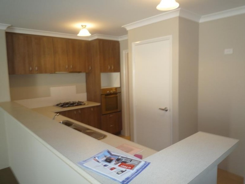 24/191 Railway Ave, Armadale WA 6112