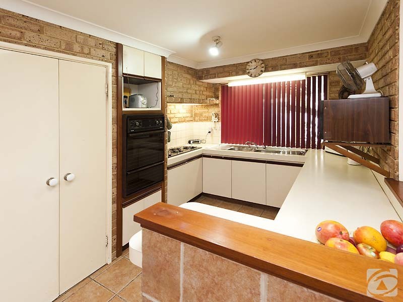 22 Guinivere Way, Camillo WA 6111