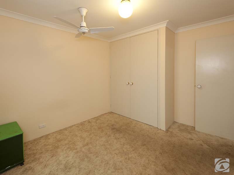 22 Guinivere Way, Camillo WA 6111