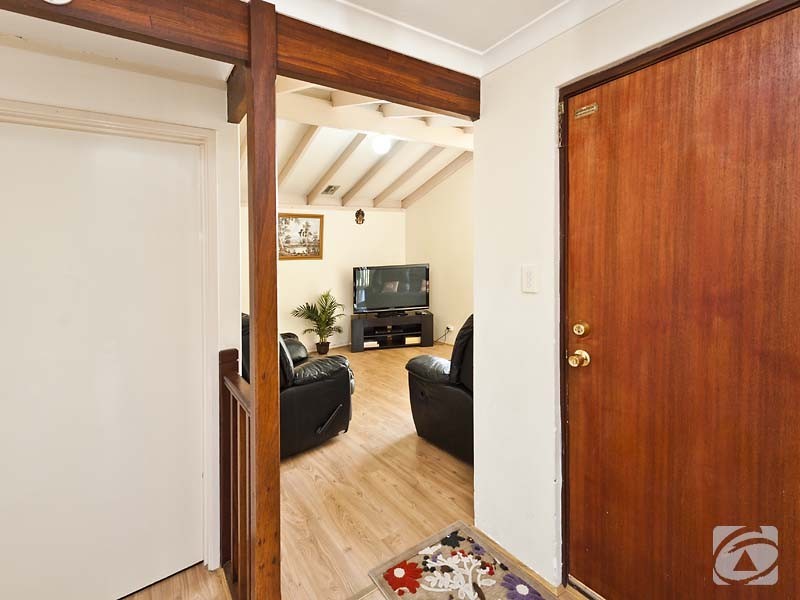 6 Greengage Court, Armadale WA 6112