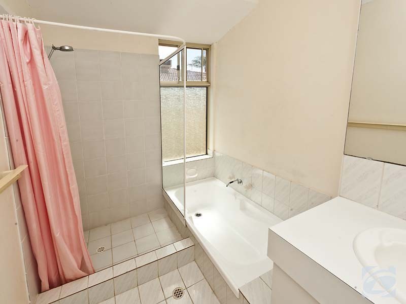 6 Greengage Court, Armadale WA 6112