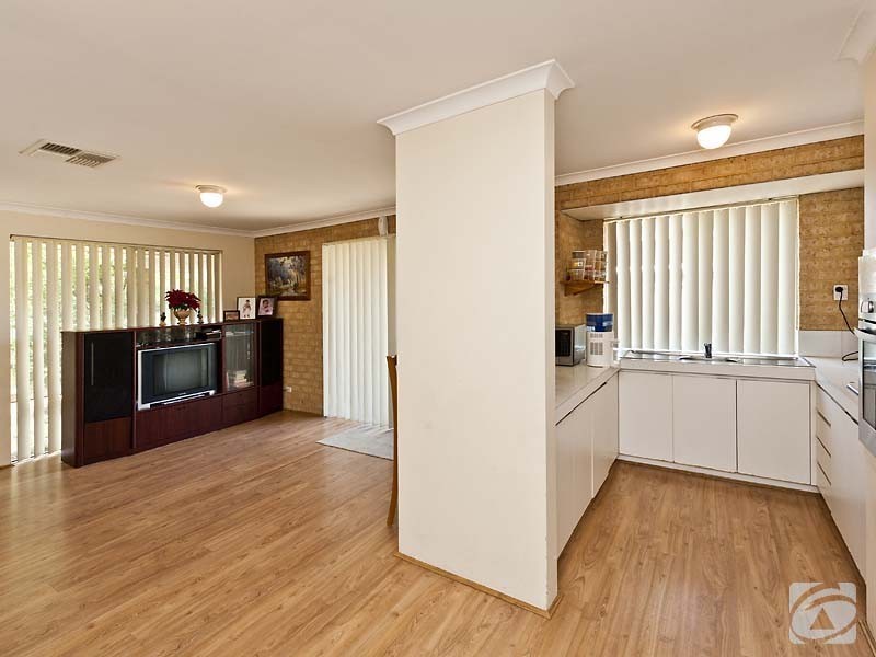 6 Greengage Court, Armadale WA 6112