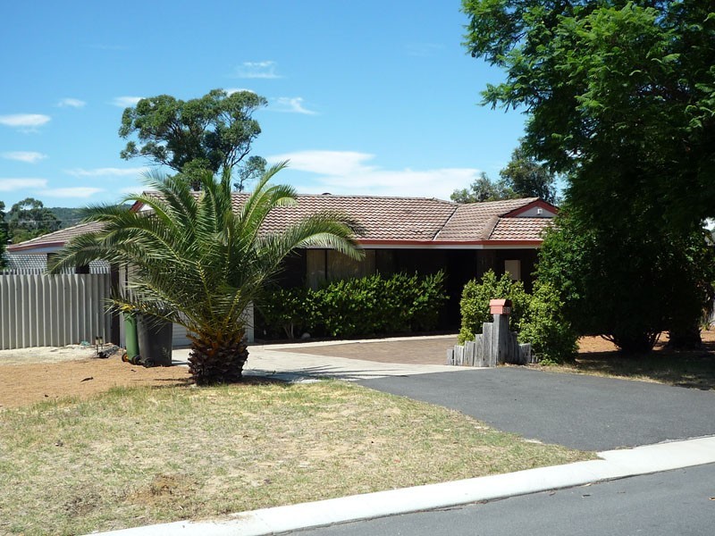 23 Tamarind Crescent, Kelmscott WA 6111