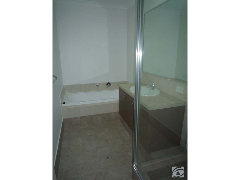 3/7 Bray Street, Kelmscott WA 6111