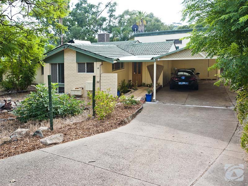 4 Ellis Road, Mount Nasura WA 6112