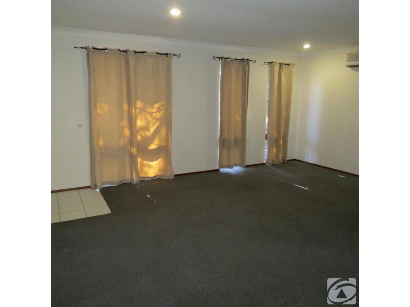 16 Cobham Way, Camillo WA 6111