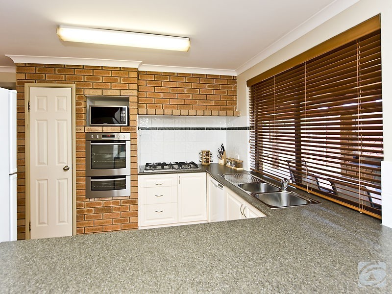 20 Morgan Road, Seville Grove WA 6112