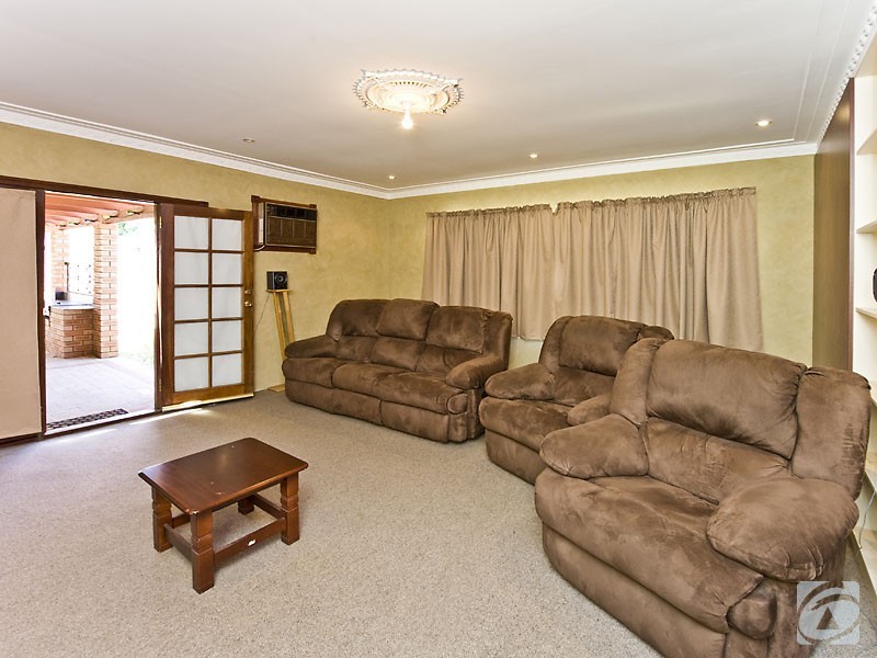 20 Morgan Road, Seville Grove WA 6112