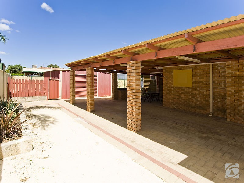 20 Morgan Road, Seville Grove WA 6112