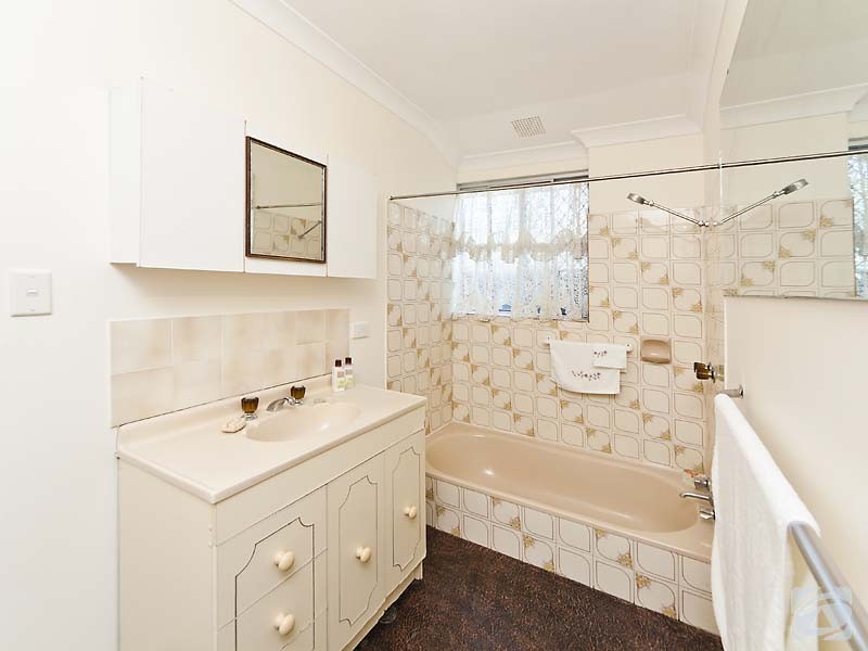 160 Westfield Road, Kelmscott WA 6111