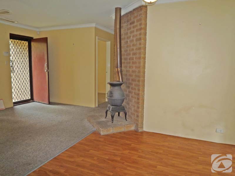 13 Clenham Way, Kelmscott WA 6111
