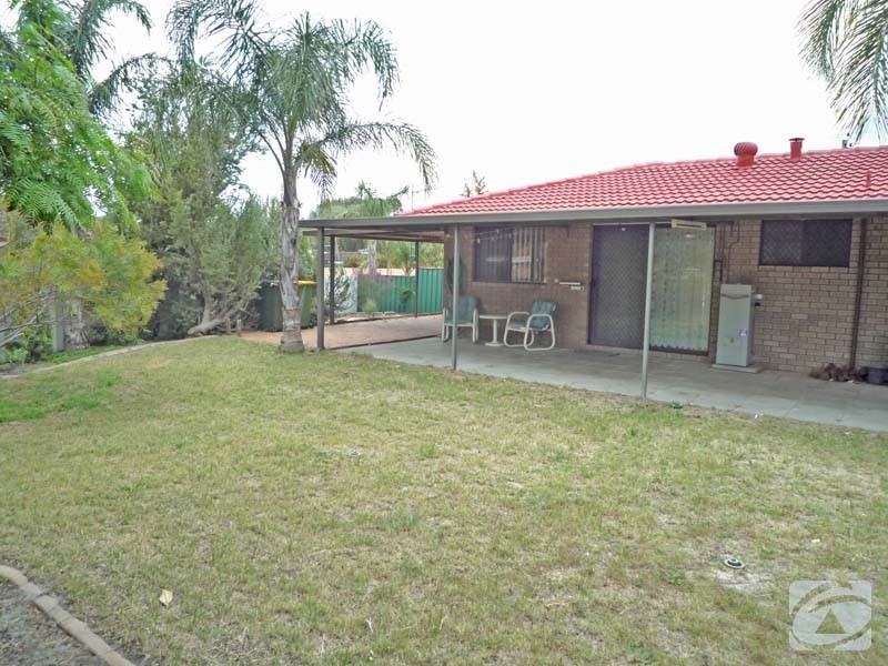 13 Clenham Way, Kelmscott WA 6111