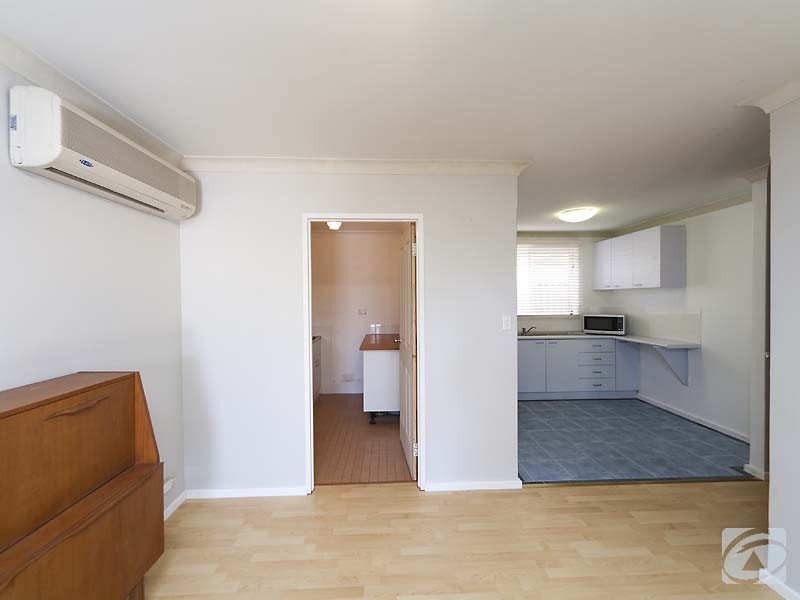 10 Boronia Close, Camillo WA 6111
